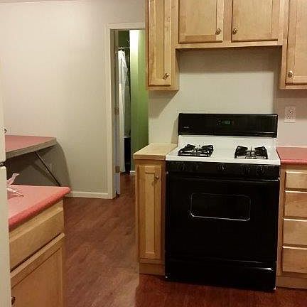 5th image of 137 Lexington Ave SW