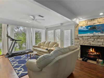 202 World Of Tennis Sq, Austin, TX, 78738