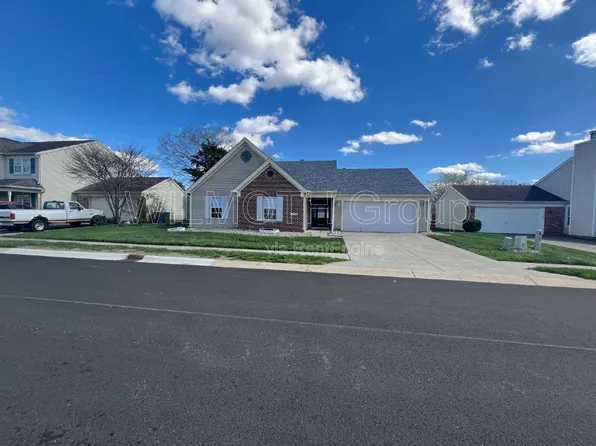 11205 Founders Pl, Fishers, IN 46038