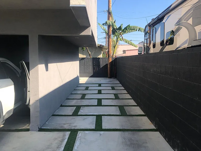1240 S Harvard Blvd #1/2 — Photo 9