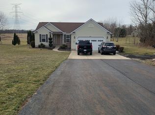 9747 Peck Rd, Mantua, OH 44255