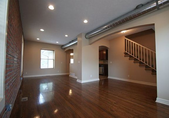 2nd image of 3210 Marcy St