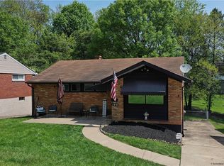 140 Queenston Dr, Pittsburgh, PA 15235