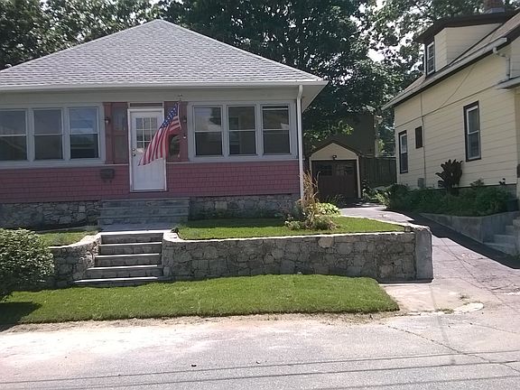 3rd image of 85 Blanding Ave