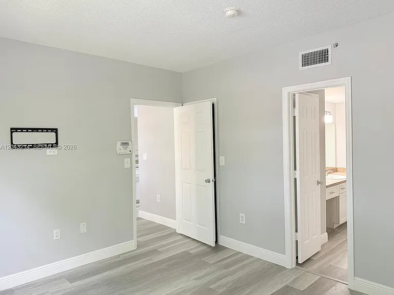 100 SW 117th Ter #2207 — Photo 11