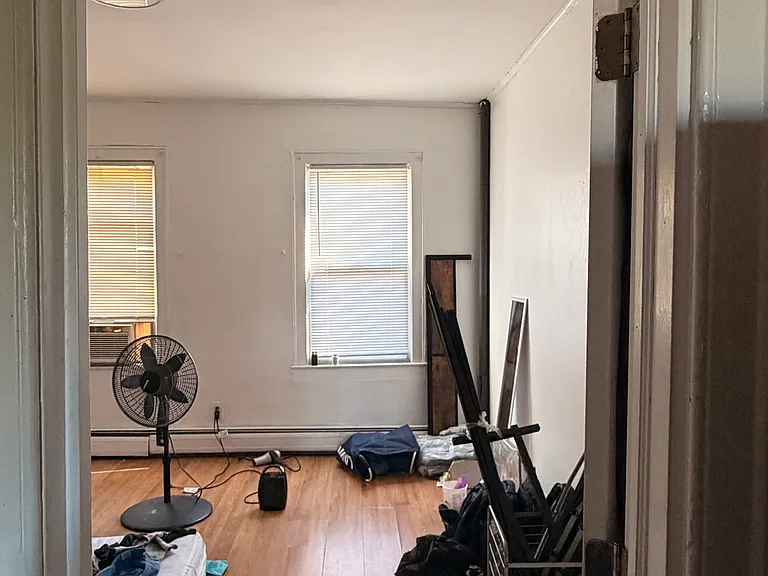 294 Sip Ave #2 — Photo 2