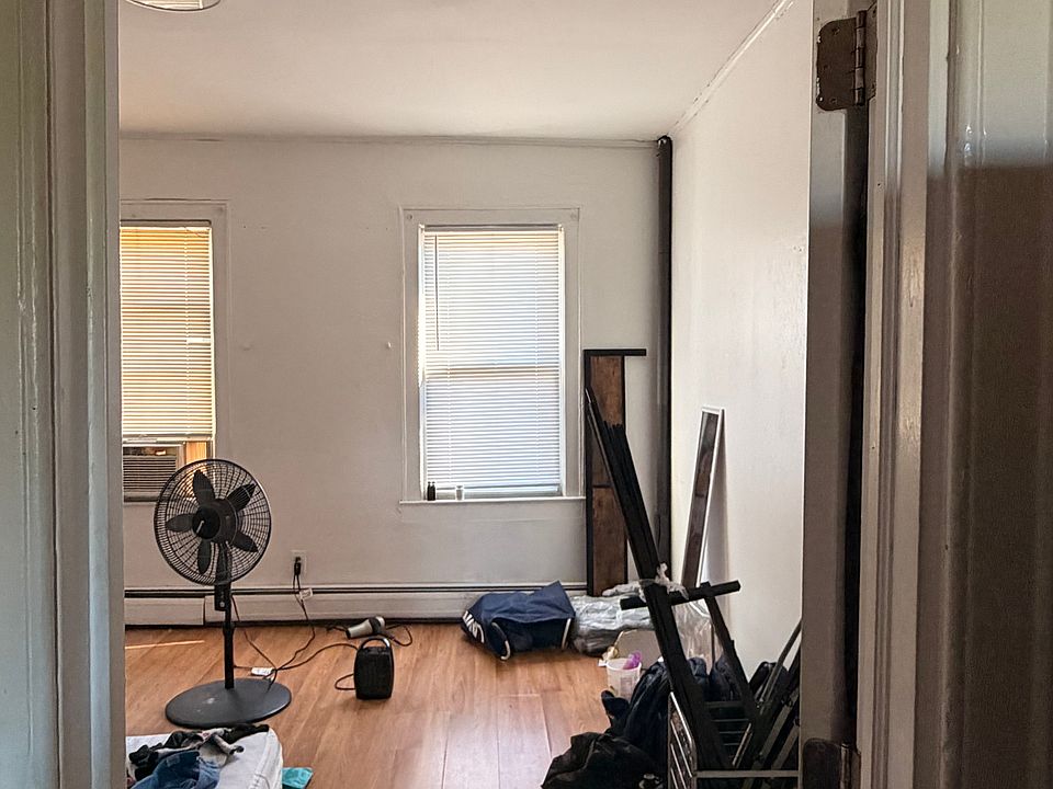 2nd image of 294 Sip Ave #2