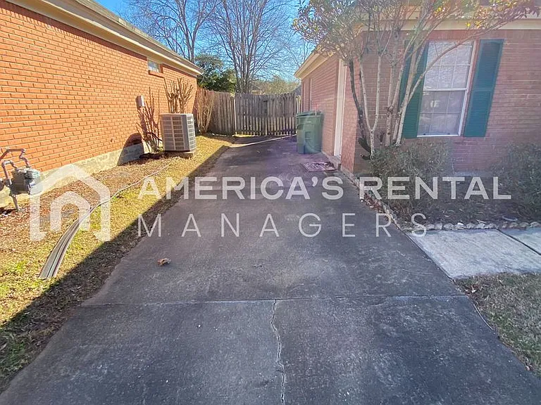 7936 Copperfield Dr — Photo 21