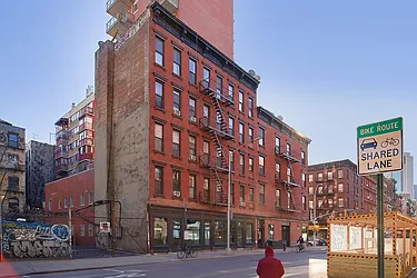 42 Market Street in Two Bridges