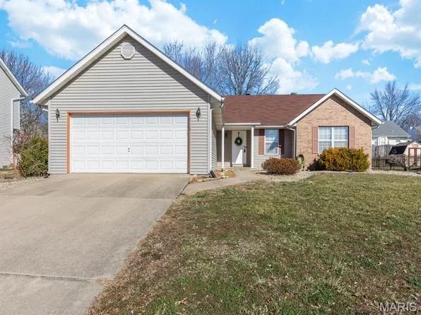 3219 Cloverridge Ln, Shiloh, IL 62221