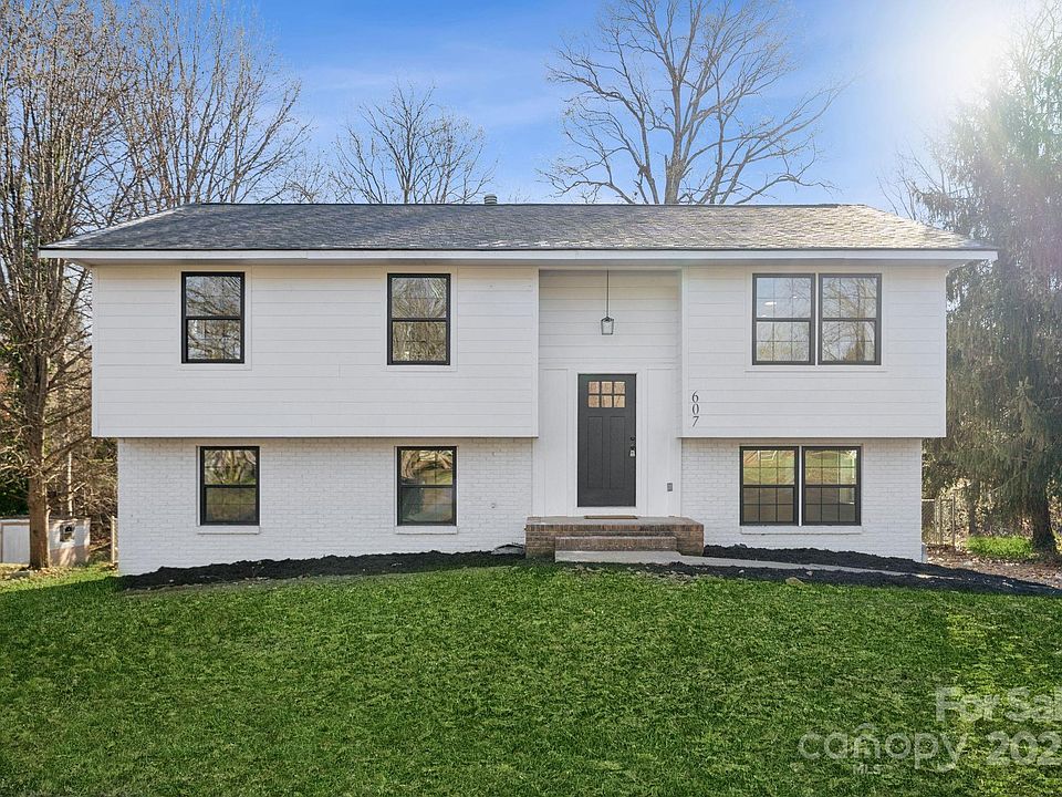 1st image of 607 King Arthur Dr