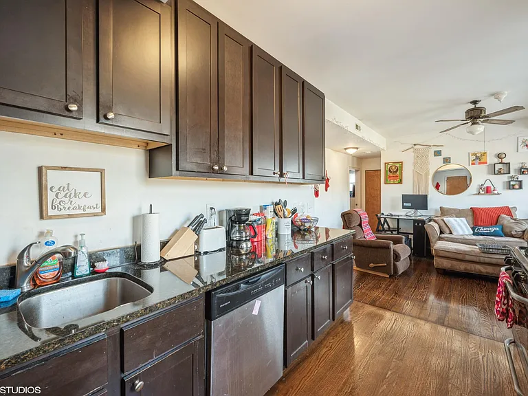 1149 W Cornelia Ave #3W — Photo 12