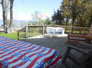 221 Bay Chapel Ln, Luxemburg, WI 54217