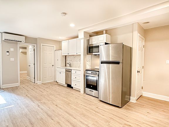 Open Livingroom dining and kitchen