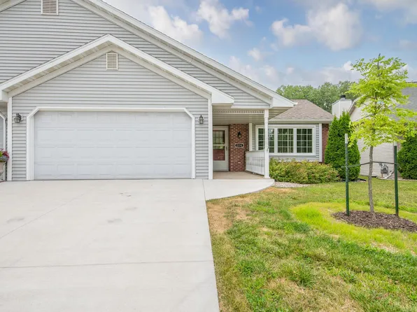 224 Lake Pointe Dr, Oshkosh, WI 54904