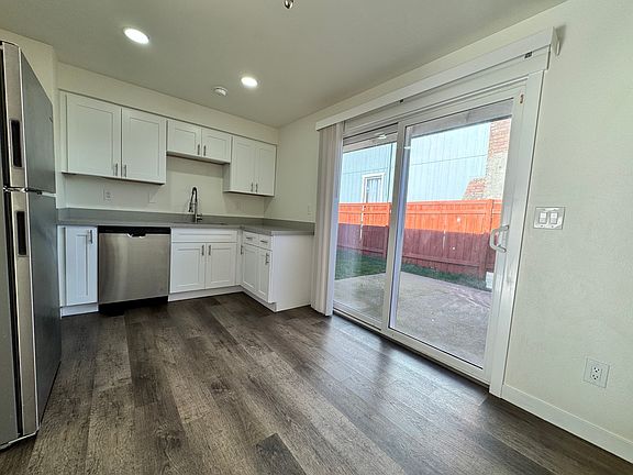 5th image of 4326 S Warner St #4326