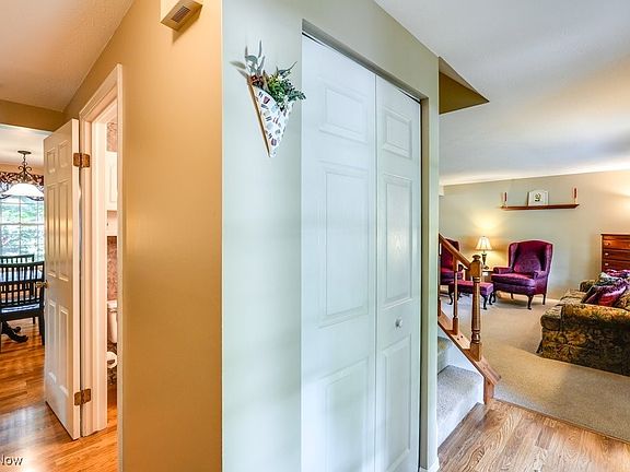 4th image of 1630 Woodland Ct