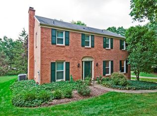 320 Cornwall Dr, Pittsburgh, PA 15238