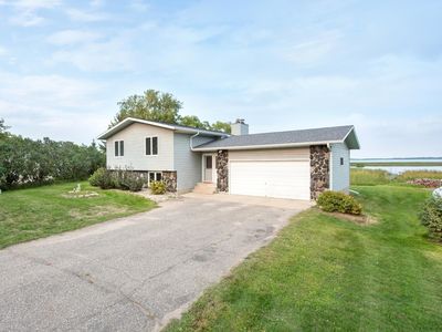 1097 Trisco Cove Dr SE, Osakis, MN, 56360