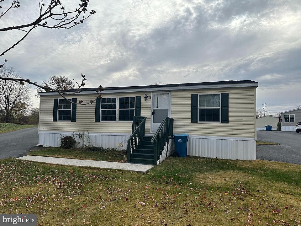 1st image of 52 Lori Cir