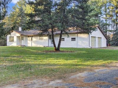 229 E Howard City Edmore Rd, Edmore, MI, 48829