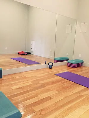 Rented by Manhattan Management LLC | media 71