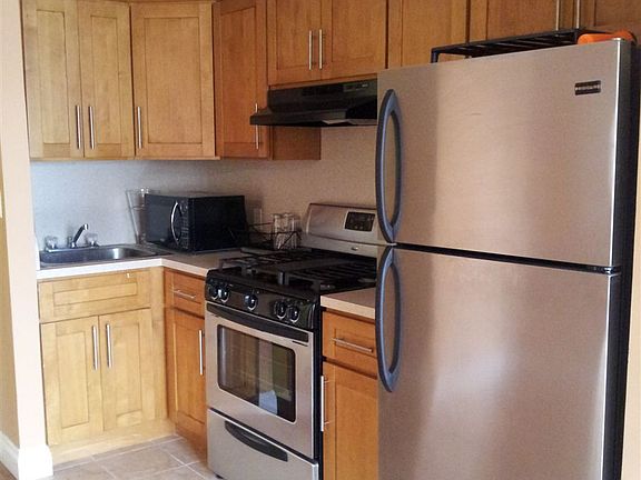 Kitchen, Stainless Steel Appliances