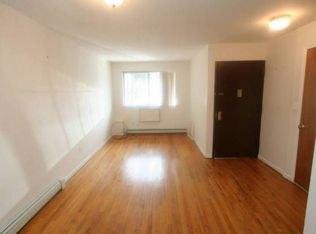 117-09 9th Ave, College Point, NY 11356