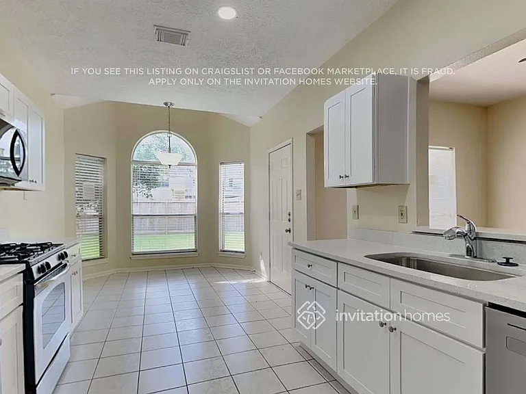 14711 Cypress Green Dr — Photo 10