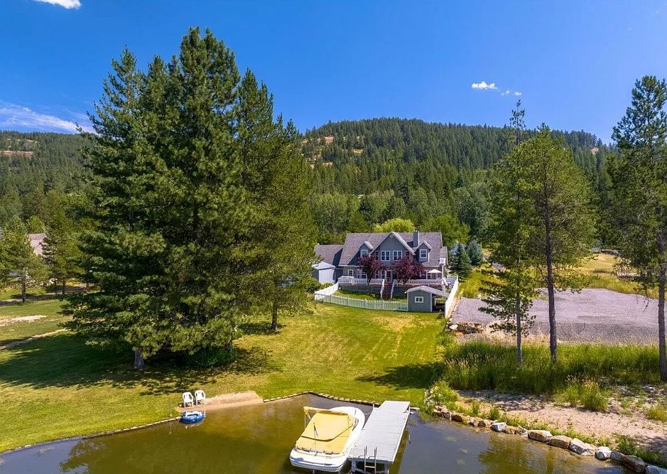 Enjoy magical lake front summers! Wonderful lawn for the kids to play and easy access to your boat in the protected bay.