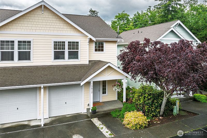 3rd image of 10612 NE Kingston Meadows Circle