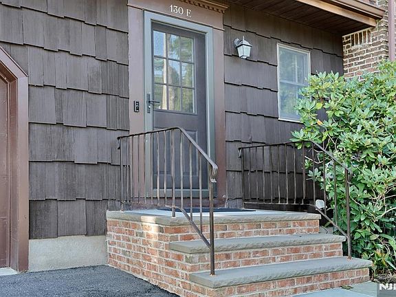 2nd image of 130 Kinderkamack Road #E