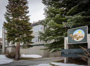 925 Lakeview Blvd #2, Mammoth Lakes, CA 93546