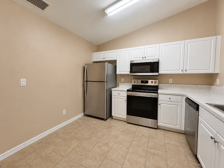 346 Bell Blvd S — Photo 15