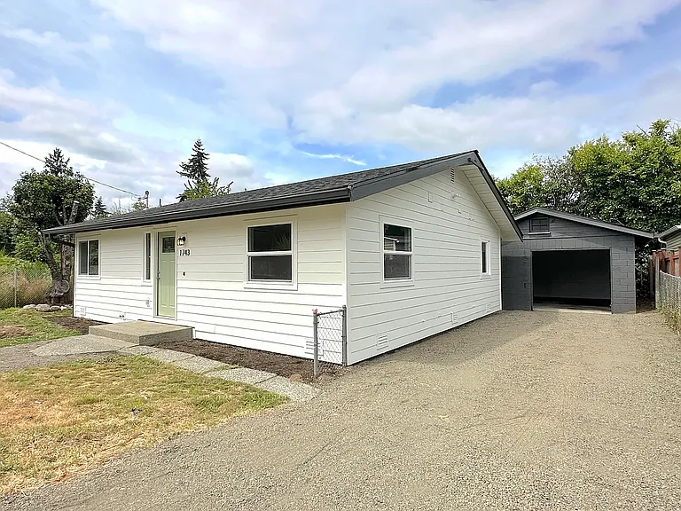 1743 SE Crawford Rd — Photo 22