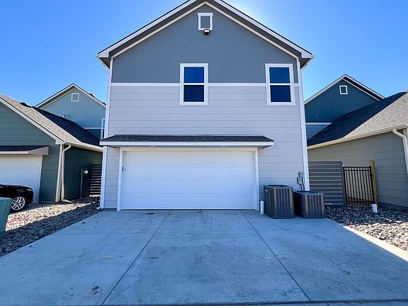 2nd image of 406 E Park Pl