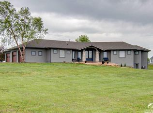 1114 E 1382nd Rd, Lawrence, KS 66046