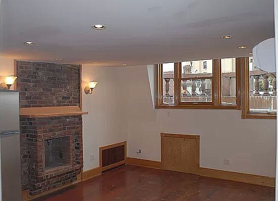 4th image of 863 Carroll St #4T