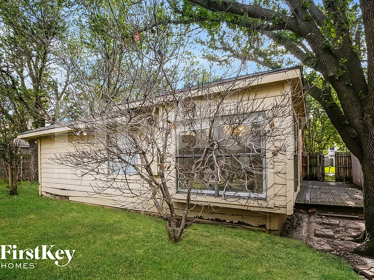 6216 Fairlane Dr — Photo 15