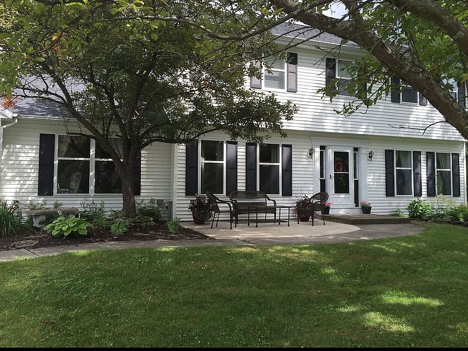 1st image of 586 Acland Blvd