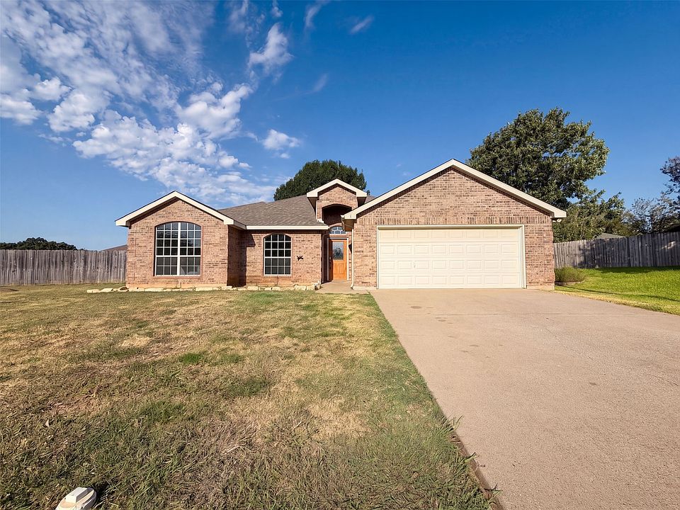 1st image of 9 Fern Oak Ct