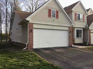 37378 Amhurst Dr, Westland, MI