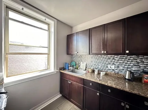 4257 W Addison St #3, Chicago, IL 60641