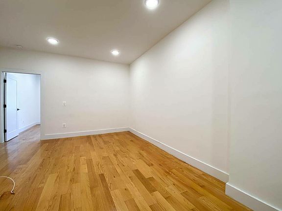 3rd image of 350 Lenox Ave #2NA
