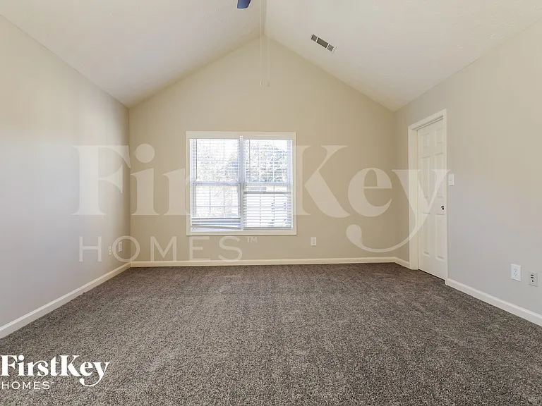 1175 Grace Dr — Photo 7