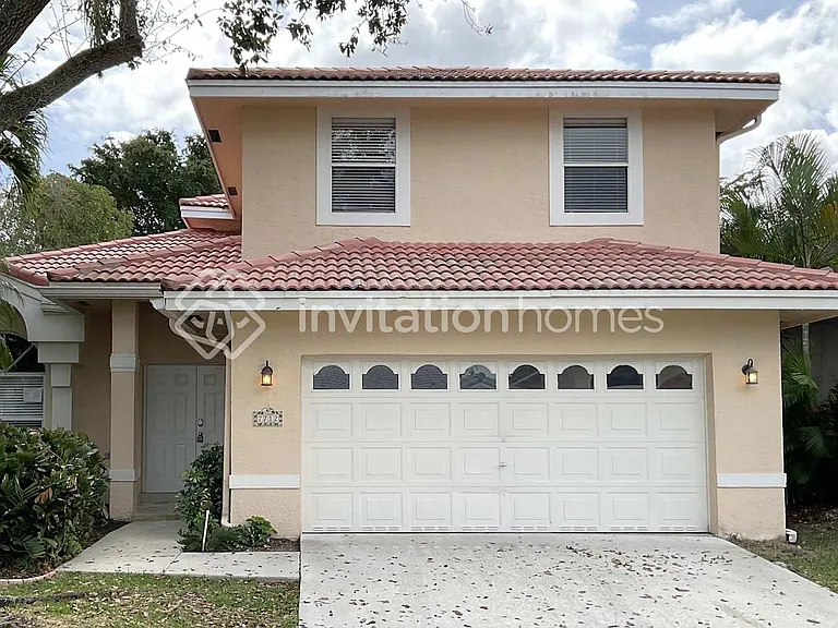 7712 Highlands Cir — Photo 1