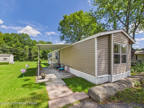 15 Clifton Manor Dr, Clifton Township, PA 18424