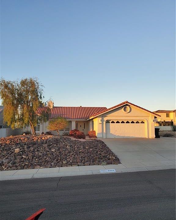 1st image of 2189 Shadow Canyon Dr