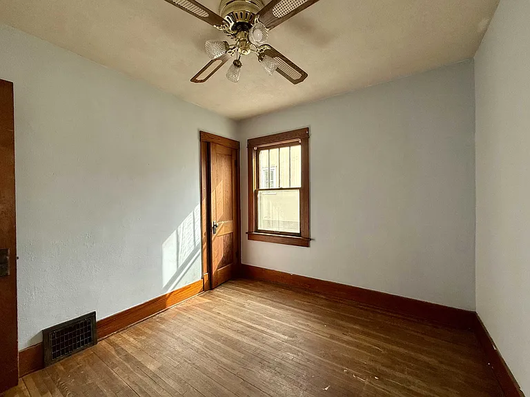 2220 Doniphan Ave — Photo 10