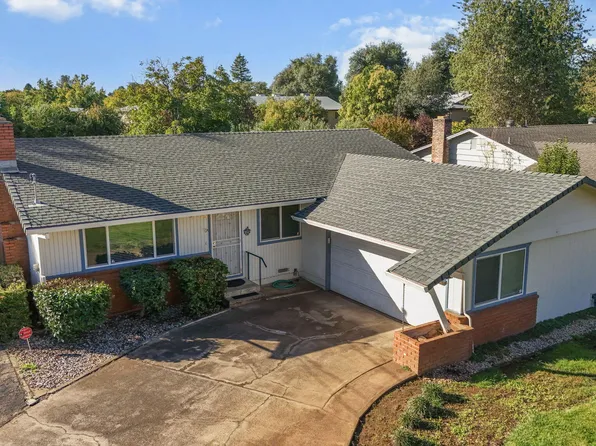 953 Camino Ct, Redding, CA 96002